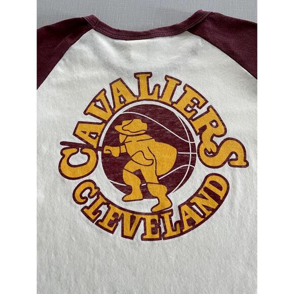 Junk Food Sz M Cleveland Cavaliers Ringer T-Shirt Fan Gear NBA Apparel Sporty - Picture 7 of 9